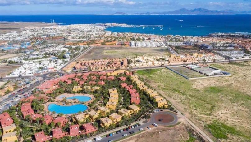 Appartement Oasis Tamarindo Poppins Pool E Terrace à Corralejo Extérieur photo
